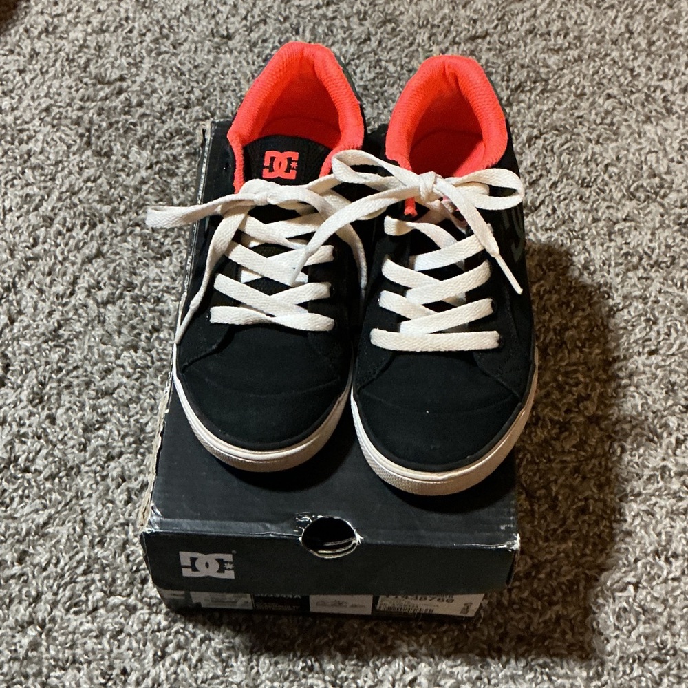 DC Kids Black Sneakers with Coral Lining